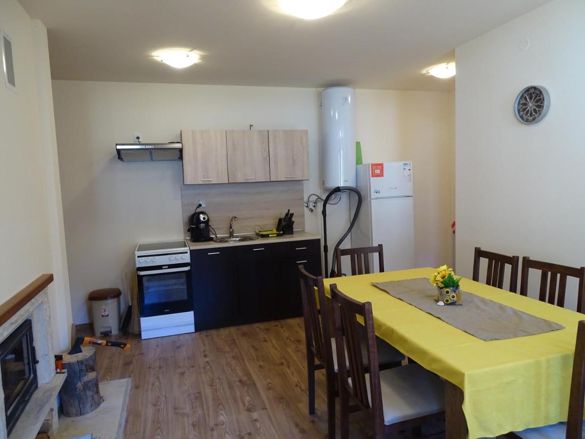 Apartment Darsi パンポロボ エクステリア 写真